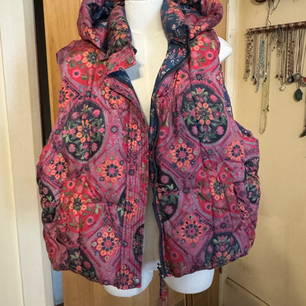 Sundance Pink and Blue Quilted Vest with Paisley Pattern